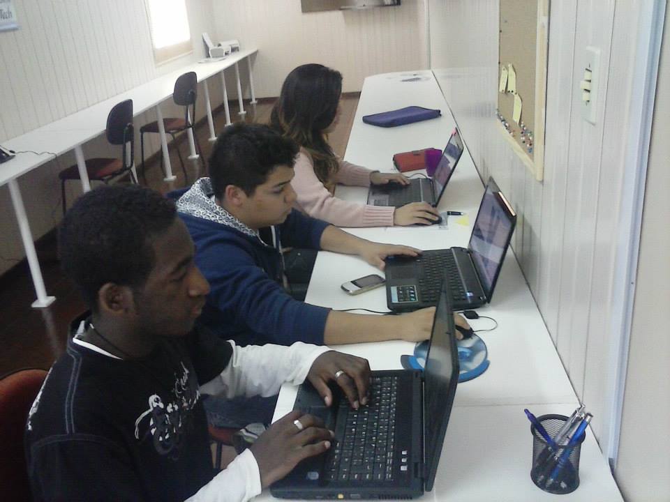 1385121_158965330977817_1183949387_n (1)